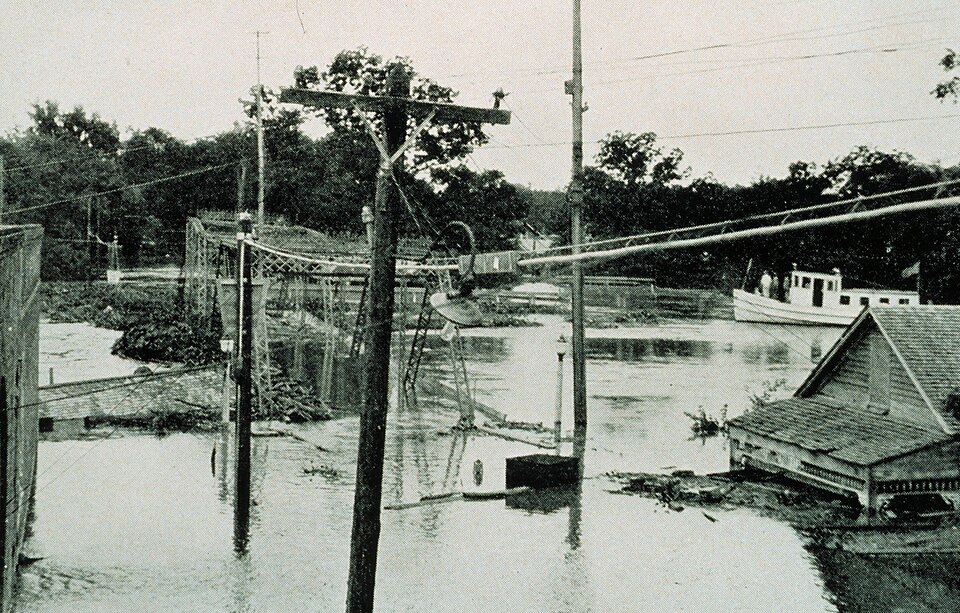 Datei:1927 Mississippi Flood New Iberia.jpg